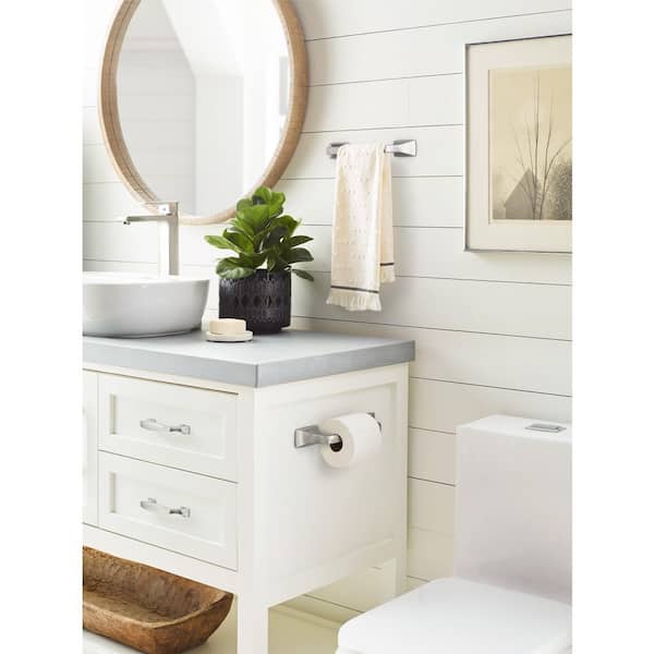 Highland Ridge 9 in. Wall Mounted Towel Bar in Brushed Nickel