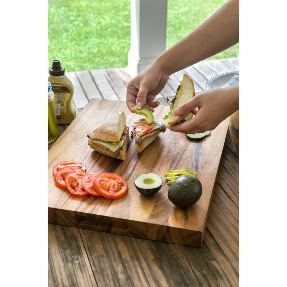 Medium Acacia Wood Long Grain Chopping Block