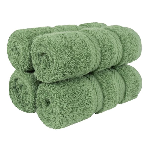 https://images.thdstatic.com/productImages/621d2e8b-b387-434f-9435-3622b0117cbc/svn/sage-green-bath-towels-edis4wcsagee76-64_600.jpg