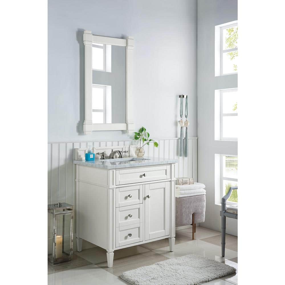 Elegant Antique-Style Rectangular Wood Mirror in Bright White