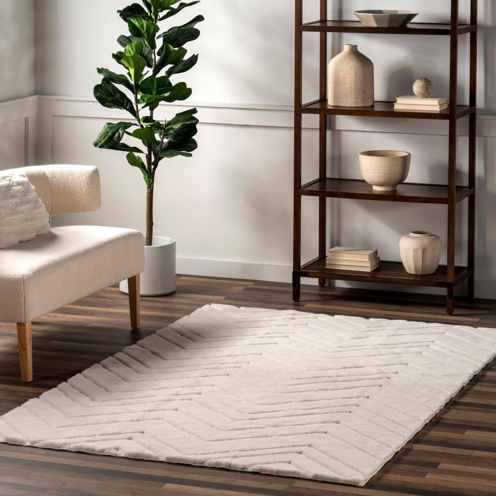 Off-White Chevron Synthetic Runner Rug, Machine Washable, Non-Slip