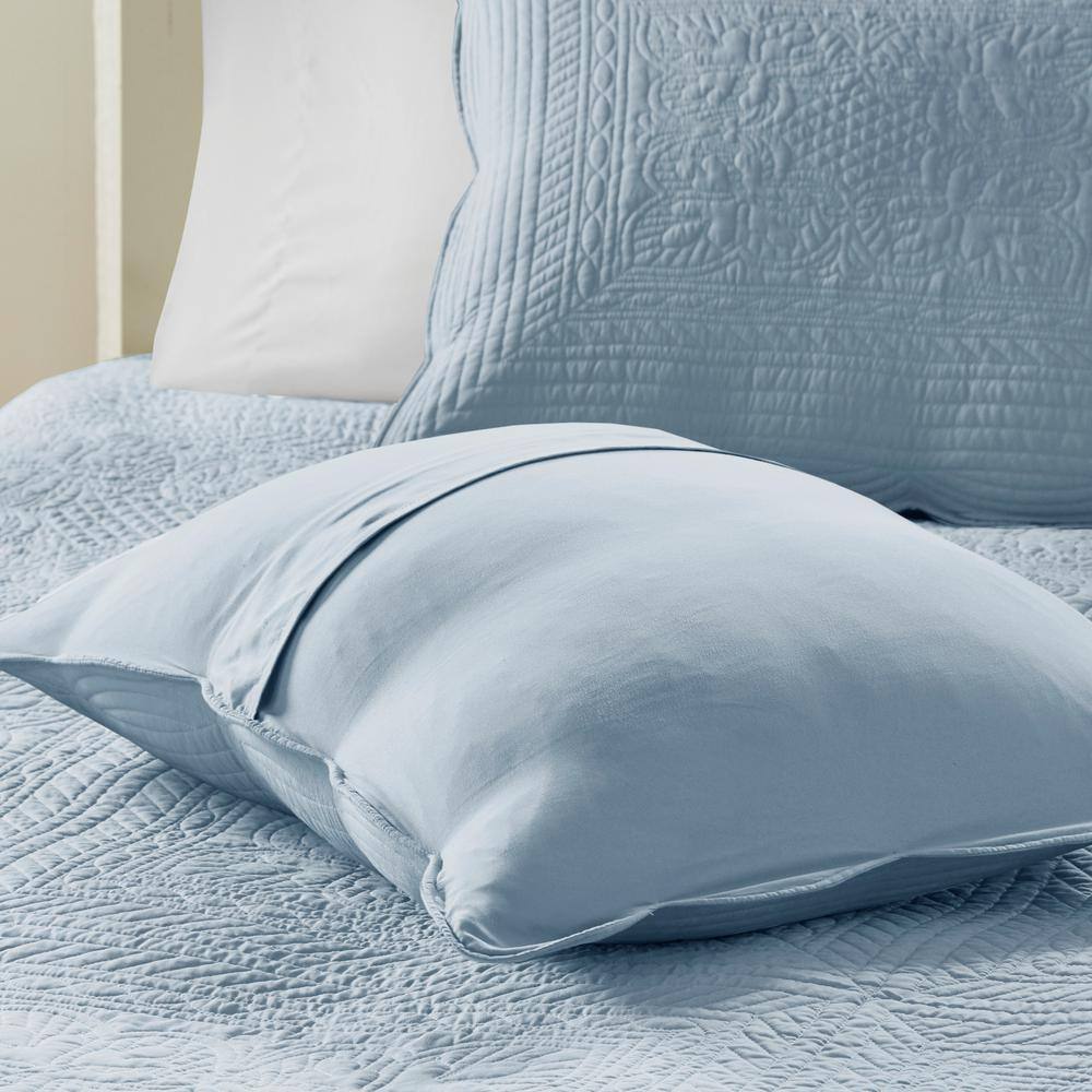 Blue Full Microfiber Reversible Scalloped Edge Quilt Set