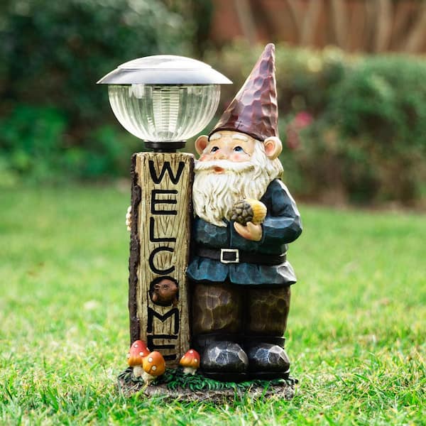 Glitzhome 16.25 in. H Outdoor Polyresin Welcome Sign Gnome Garden