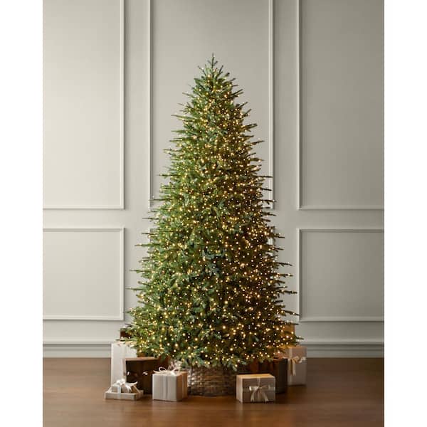 9 ft SMART Grand Duchess Twinkling Balsam Fir LED Pre-Lit Tree T28