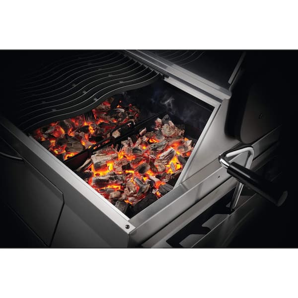 Professional Charcoal Grill in Stainless Steel