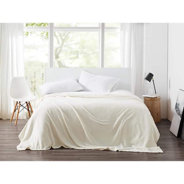 Cannon Plush Ivory Solid Polyester Full/Queen Blanket