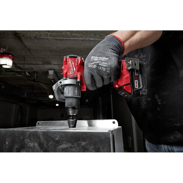 Milwaukee - M18 FUEL 18V Lithium-Ion Brushless Cordless Hammer Drill and Impact Driver Combo Kit (2-Tool) with PACKOUT Case