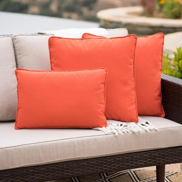 Gouchee Home Soleil 18-in x 18-in Square Orange Throw Pillow 81028C