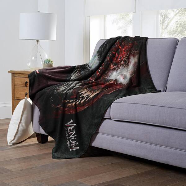 THE NORTHWEST GROUP Marvel s Venom Silk Touch Throw Blanket Split