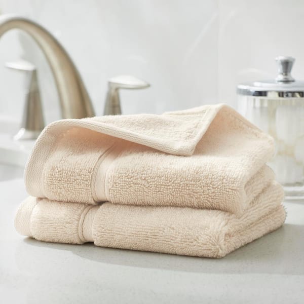 Superior Ultra-Plush 4-Piece Solid Long Staple Cotton Bath Towel Set, Ivory