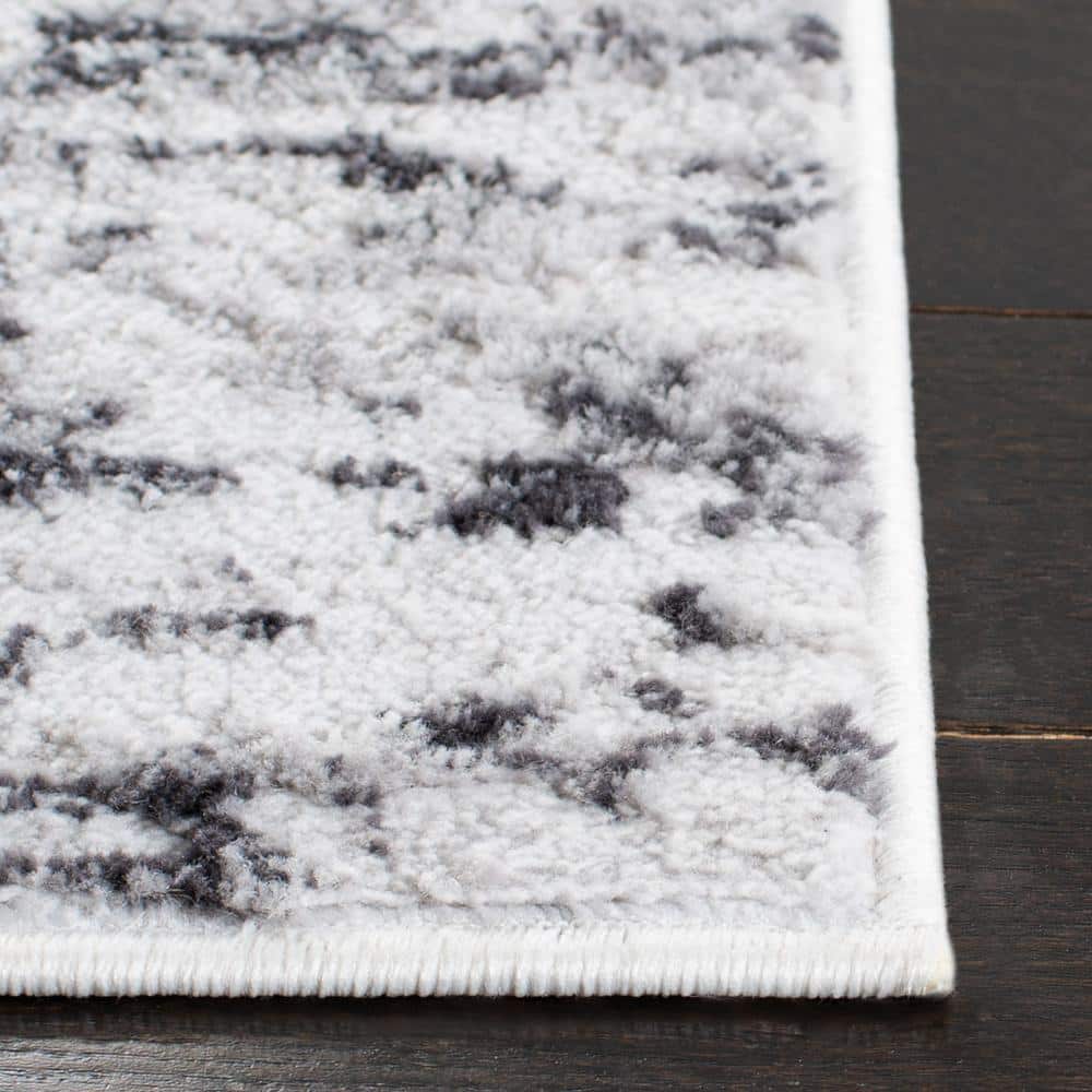 Amelia Light Grey and Charcoal Square Synthetic Rug