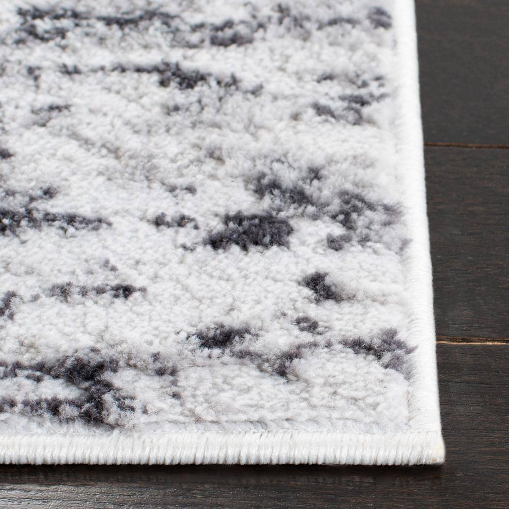 Amelia Light Grey and Charcoal Square Synthetic Area Rug