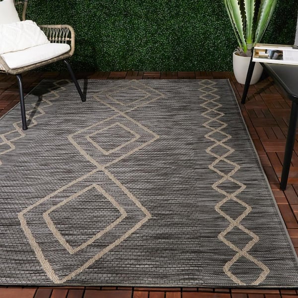 Dark Brown 9 ft. x 12 ft. Diamond Indoor/Outdoor Area Rug