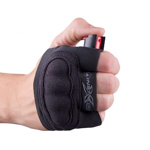Pepper Spray Runner's Pepper Spray with Knuckle Protection 3-in-1, InstaFire Xtreme, Black