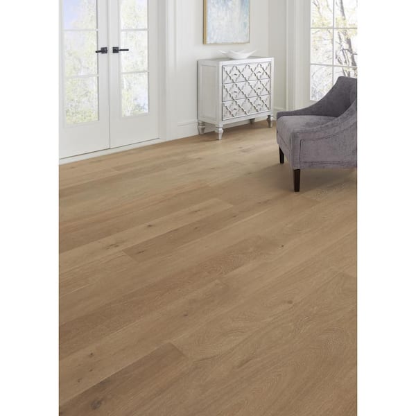 Eclipse White Oak 1/2 in. T x 7.5 in. W Water Resistant Wire Brushed Engineered Hardwood Flooring (31.09 sqft/case)