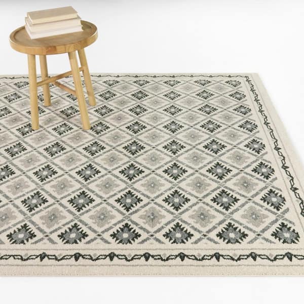 Ansel Blue 7 ft. 10 in. x 10 ft. Transitional Diamond Area Rug