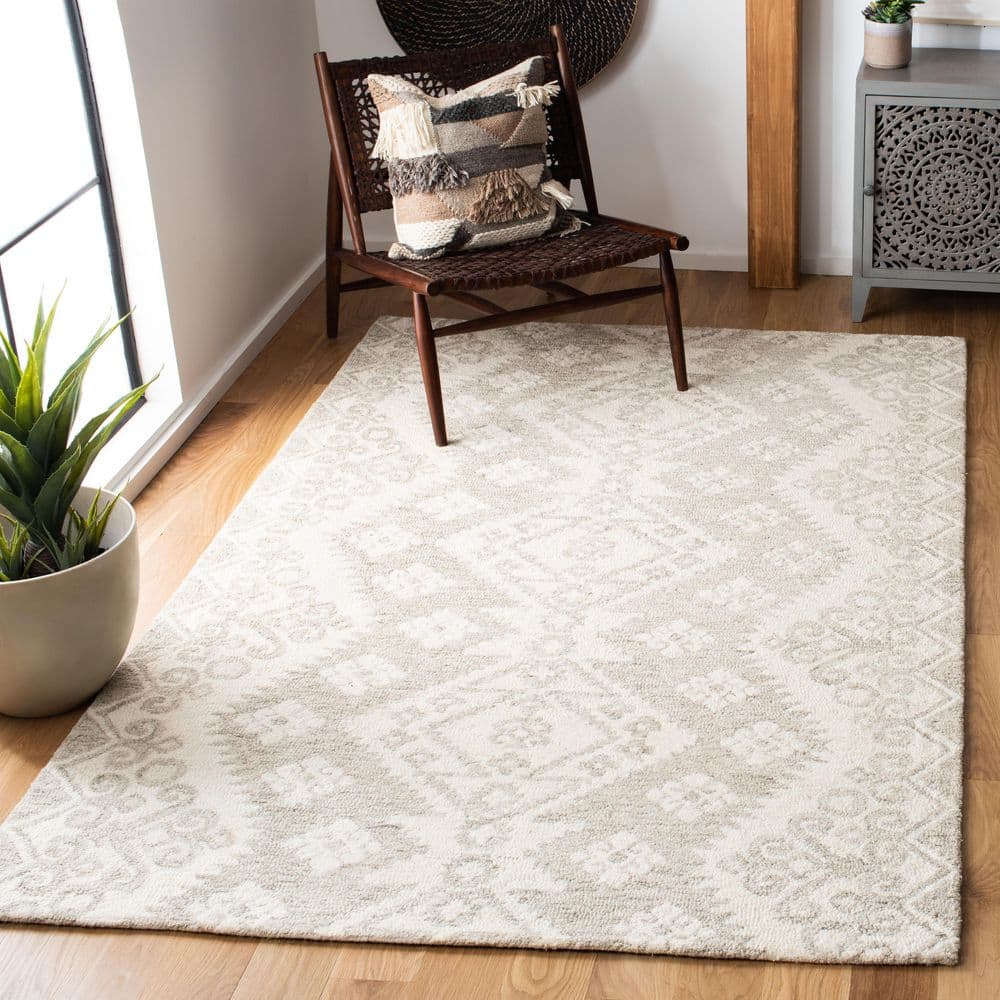 Elegant Ivory Tufted Wool Rectangular Rug, Handmade and Non-Slip
