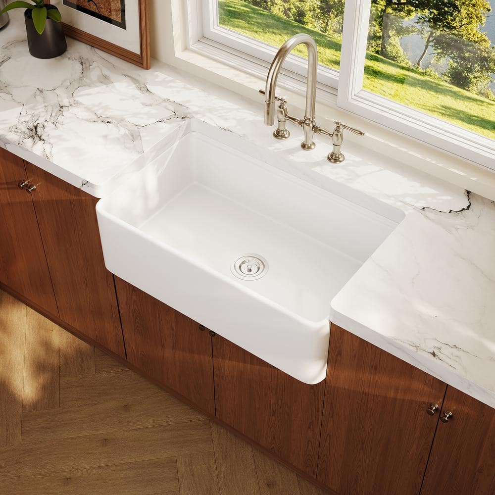 Crisp White Ceramic Single Bowl Farmhouse Workstation Sink