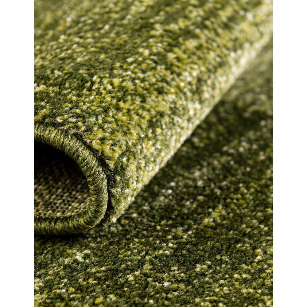 EasyCare Reversible Light Green Synthetic Area Rug - 8' x 11' 4