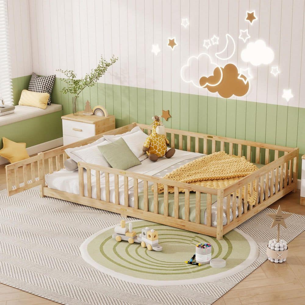 Natural Queen Size Solid Rubberwood Frame Floor Bed with Safety Guardrails and Door