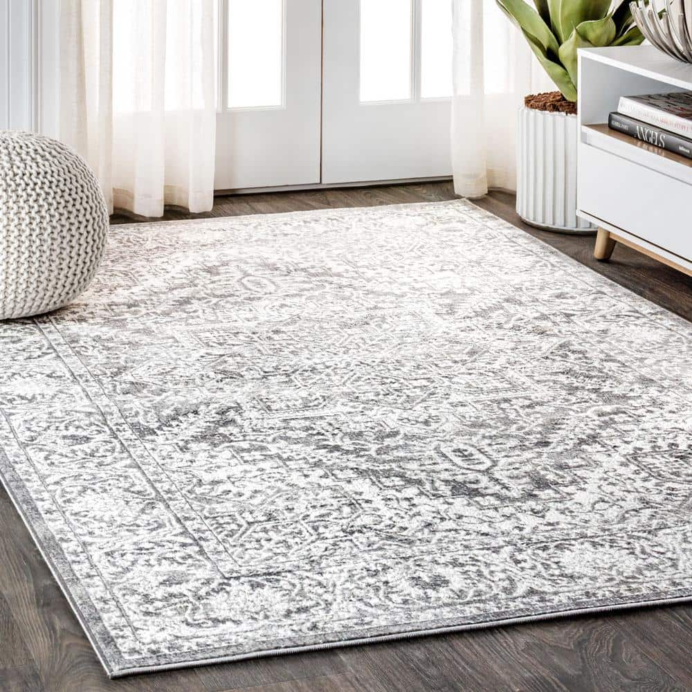 Light Grey Synthetic Medallion 4' x 6' Area Rug