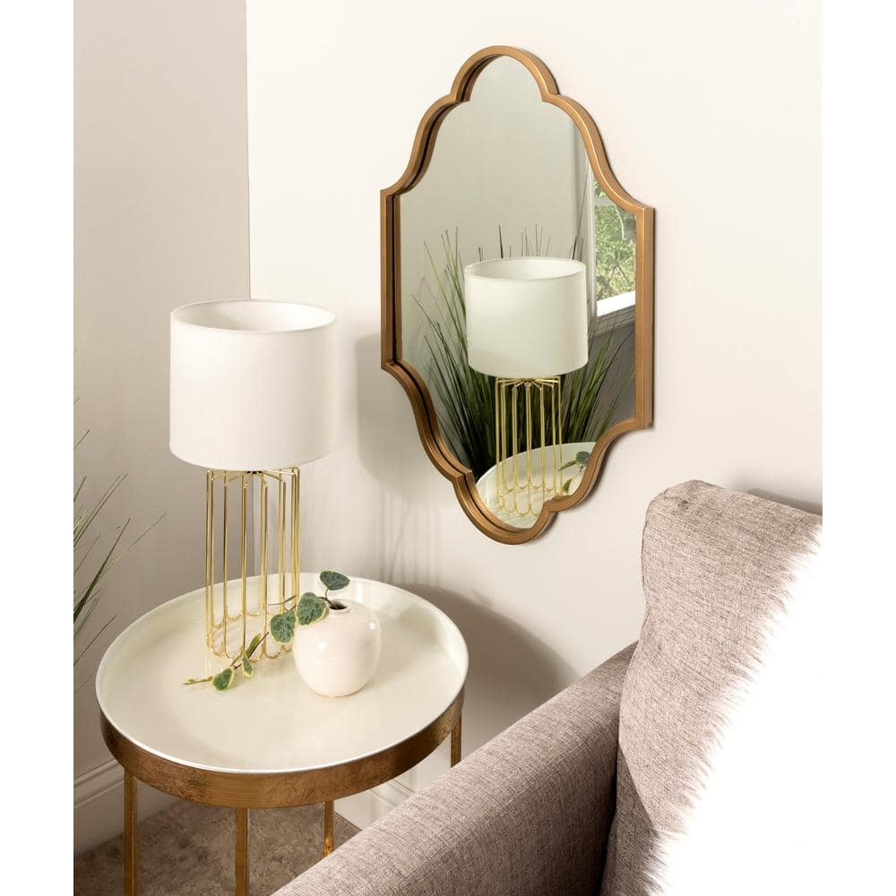 Elegant Scalloped Edge Rectangular Wall Mirror in Gold Finish