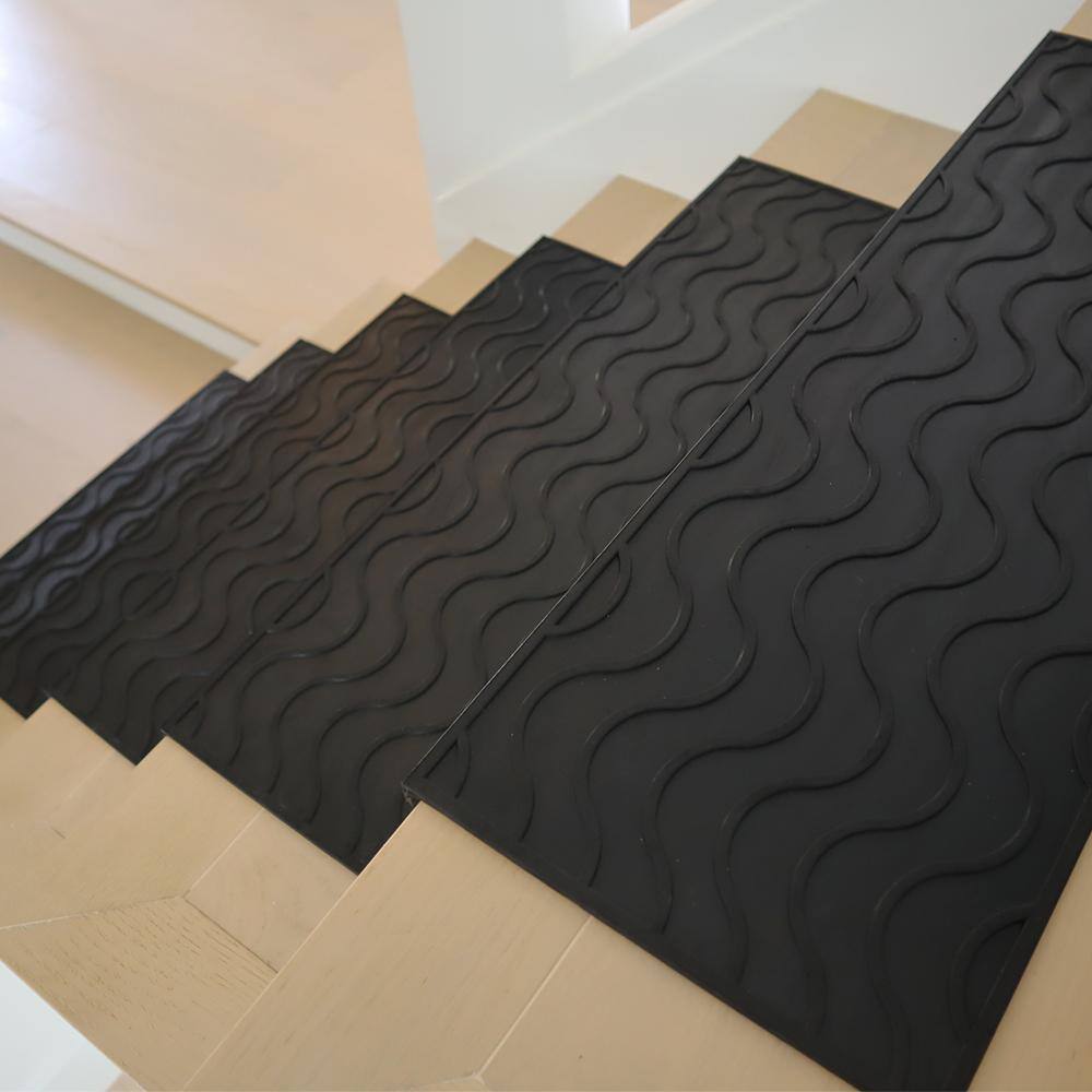 Waves Black Rubber Non-Slip Stair Treads - 9.75" x 29.125" - 6 Pack