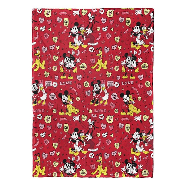 THE NORTHWEST GROUP Mickey Mouse I Love Us Silk Touch Throw