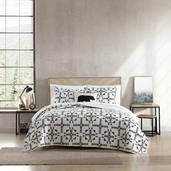 Eddie Bauer Arrowhead 3-Piece Charcoal Gray Geometric Cotton Full/Queen Quilt Set