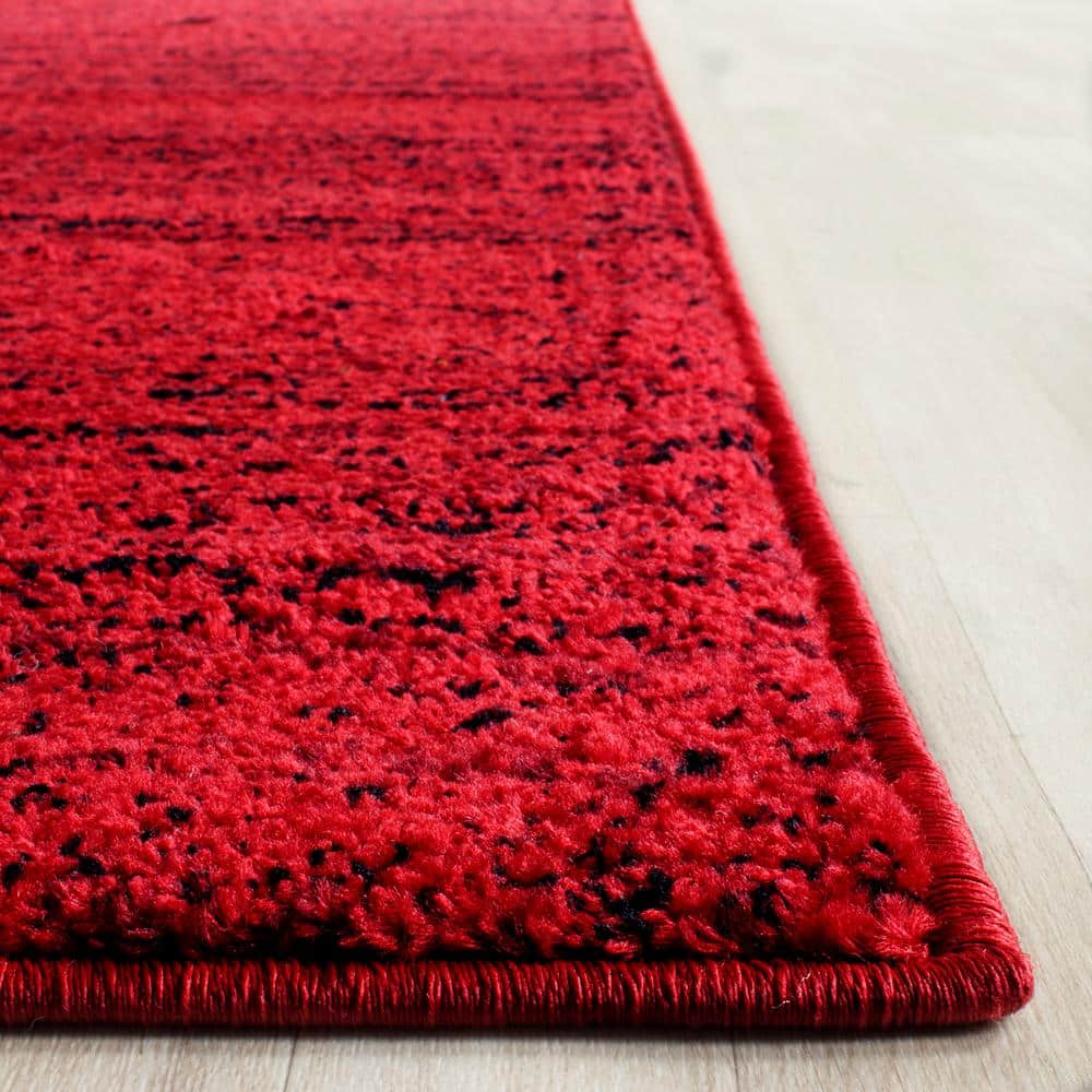 Chic Lodge-Style 30" Square Red & Black Synthetic Rug