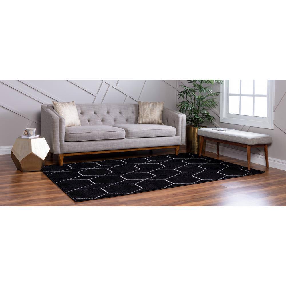 Modern Black and Ivory Trellis Synthetic Area Rug