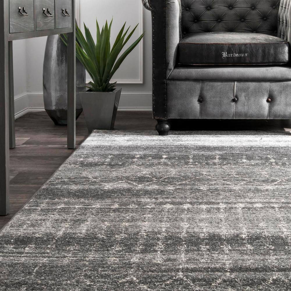 Handmade Dark Gray Square Synthetic Accent Rug - 49"