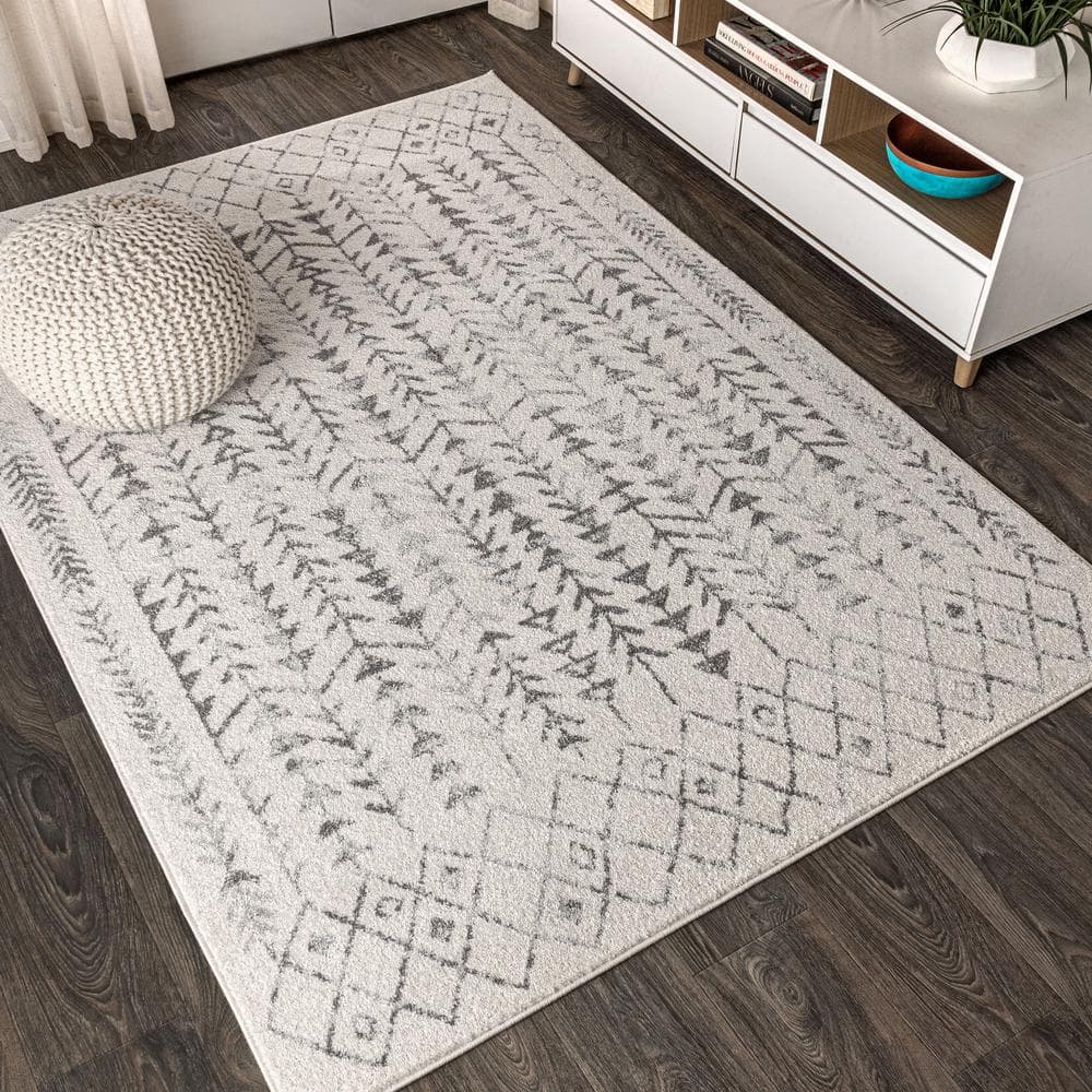 Vintage Moroccan-Inspired Easy-Care Gray 4' x 6' Area Rug