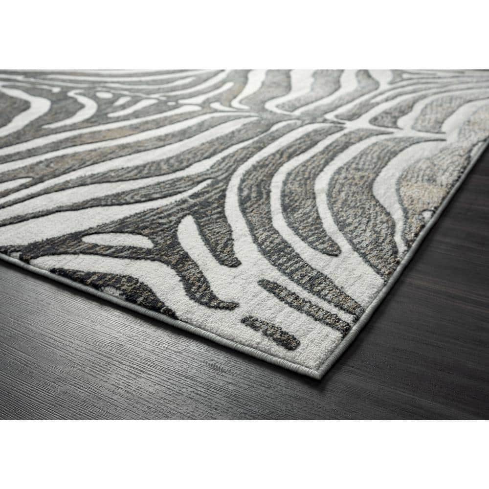 Gray Floral 6' x 9' Stain-Resistant Synthetic Area Rug