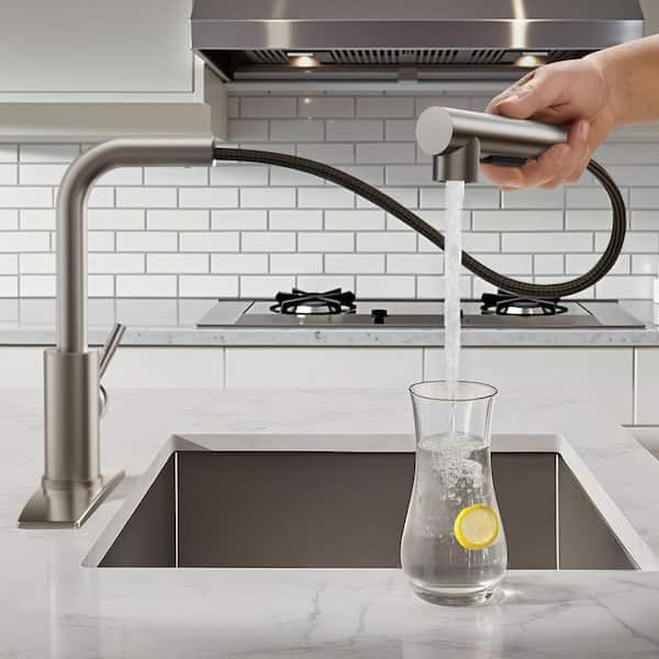 ANZA Single Handle Pull Down Sprayer Kitchen Faucet with Deckplate