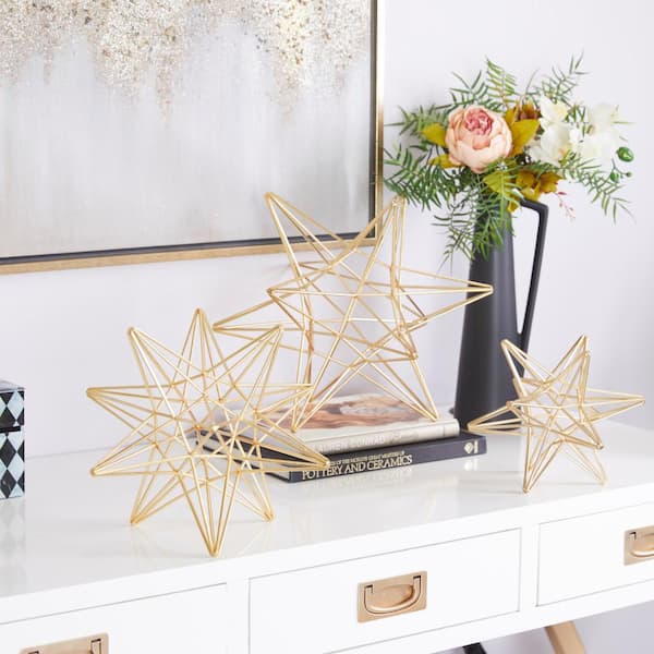 CosmoLiving by Cosmopolitan Gold Metal Star Sculpture (Set of 3)