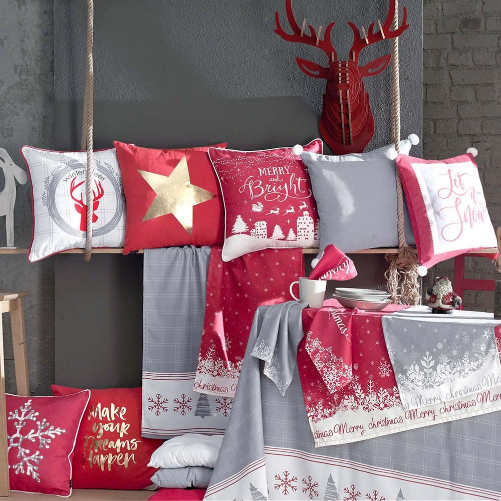 Festive Red and White Merry Christmas Polyester Throw Pillow Set