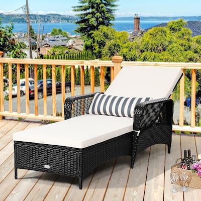 1-Piece Plastic Wicker Outdoor Chaise Lounge Recliner with Off-White Cushions Adjustable
