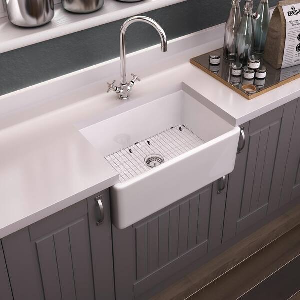 https://images.thdstatic.com/productImages/636b03e7-d999-4998-bc23-c5fa12fdefd5/svn/white-gloss-pelham-white-farmhouse-kitchen-sinks-pwfs301-66_600.jpg