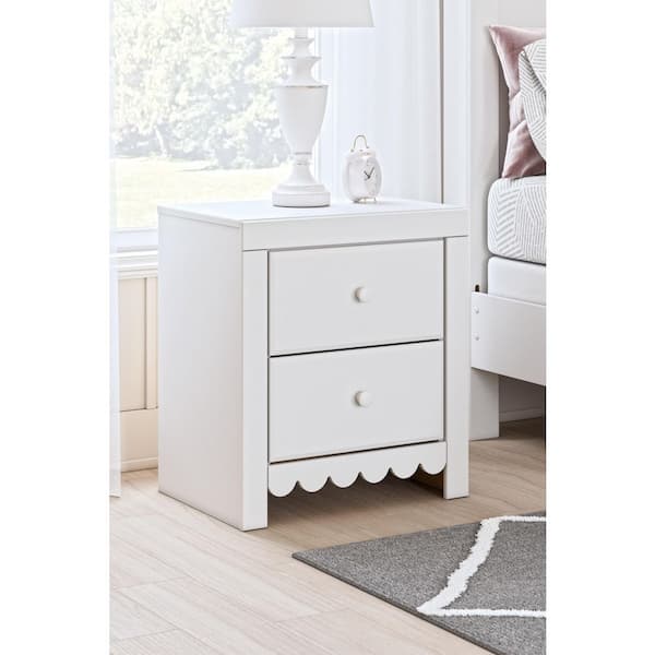 Mollviney Nightstand - White Mollviney Nightstand - White