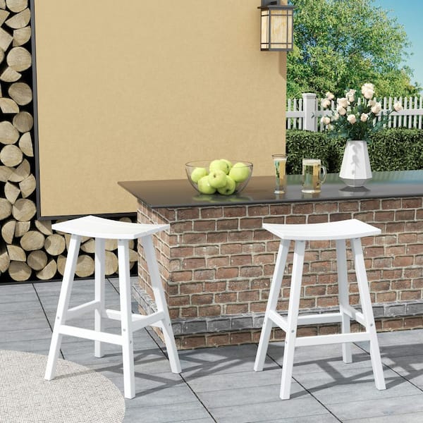 WESTIN OUTDOOR Franklin White 29 in. Plastic Outdoor Bar Stool