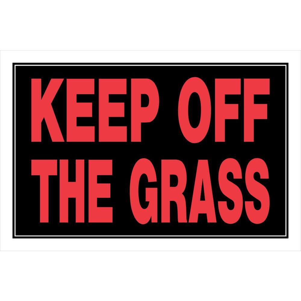 Keep of the grass. Keep off. Keep out off. Keep out of и keep off разница. Keep back keep off разница.