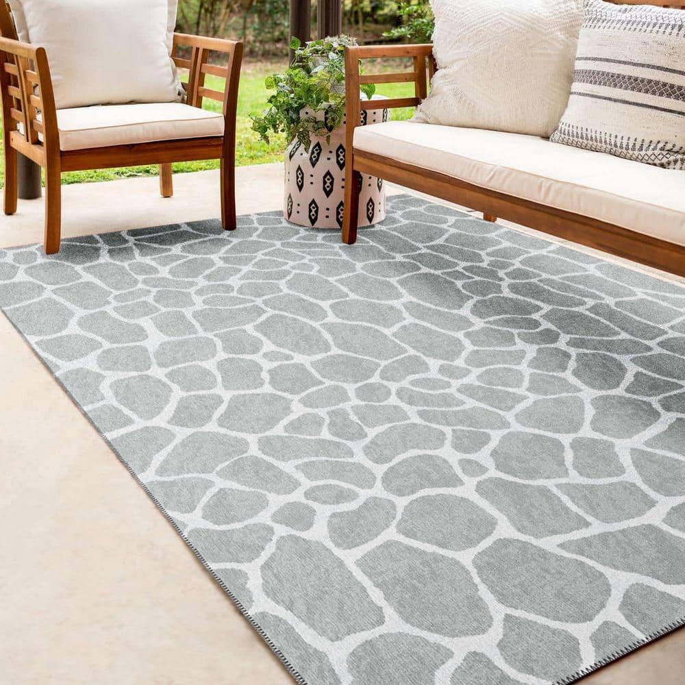 Gray Giraffe Print Flat Woven Chenille Area Rug 5' x 7'