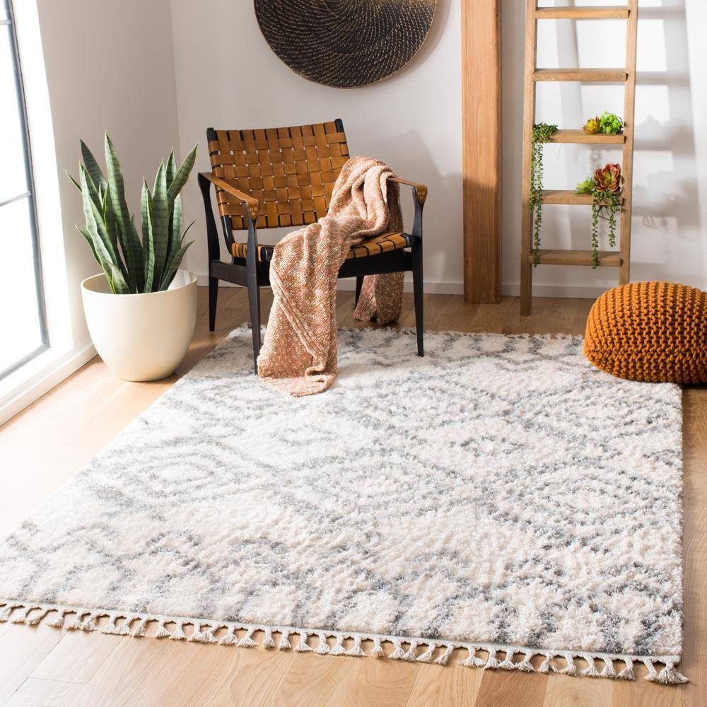 Berber Fringe Shag 4 ft. x 6 ft. Cream/Gray Geometric Tribal Diamond Area Rug price history on PriceWatchPro