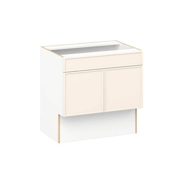 Fairview 30 in.Wx21 in.D x 30 in. H Assembled Slim Shaker Accessible ADA Bath Sink Base Kitchen Cabinet in Washed Linen