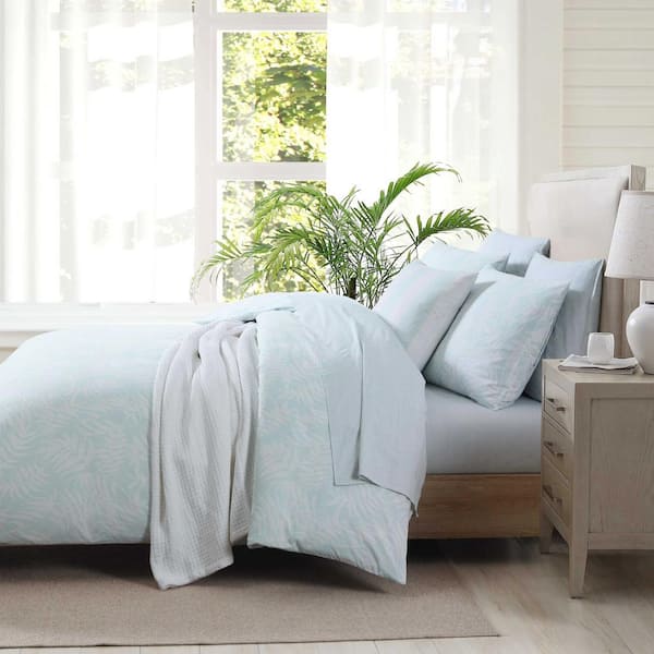 SIZE KING- Blue color Tommy Bahama Waterwashed Down shops Alternative Comforter