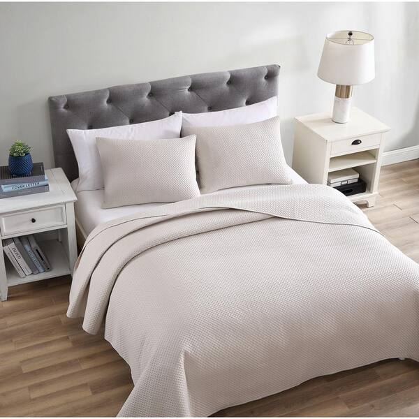 The Nesting Company Aspen 3-Piece Taupe Queen Quilt Set