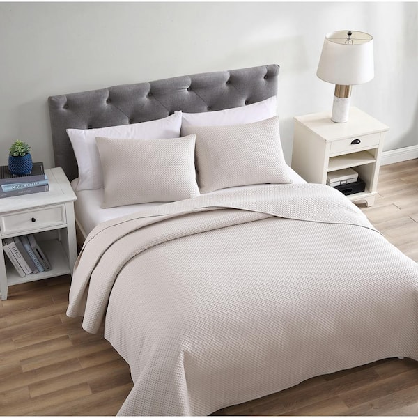 The Nesting Company Aspen 3-Piece Taupe Microfiber King Quilt Set