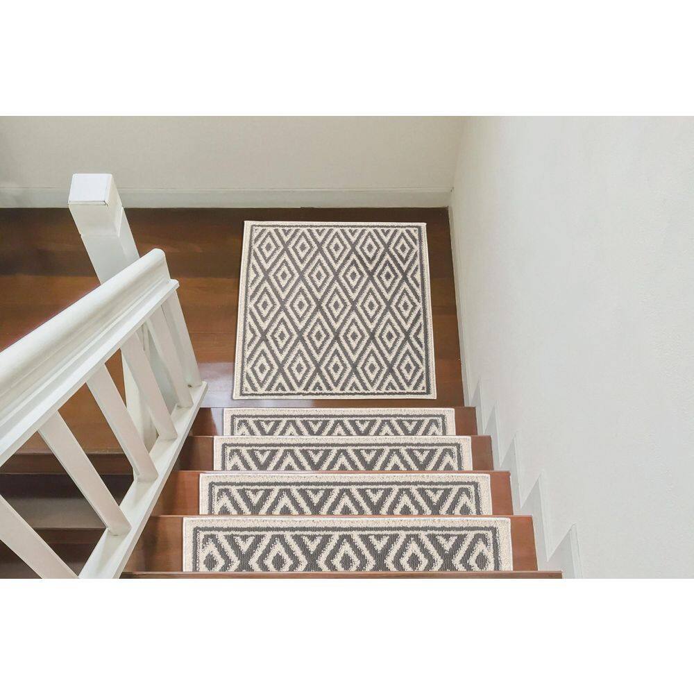 THE SOFIA RUGS Sofihas White/Gray 31 in. x 31 in. Non-Slip Landing Mat ...