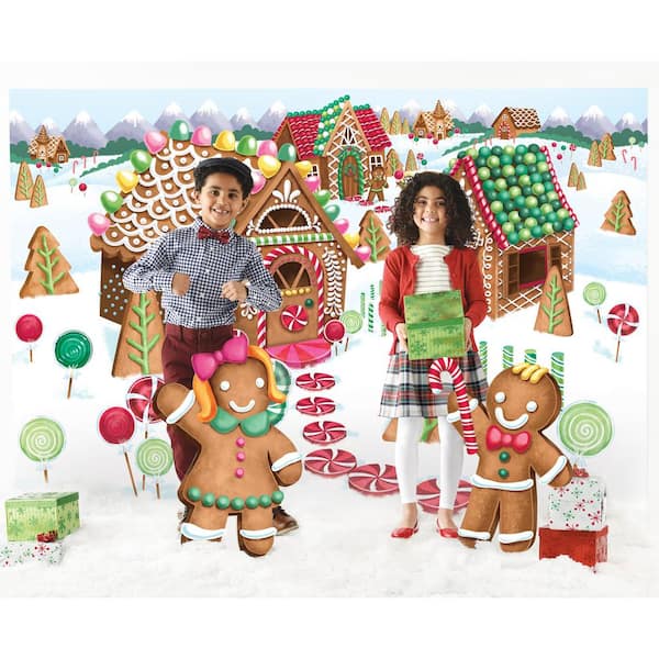 Amscan Christmas Deluxe 65 in. Scene Setters